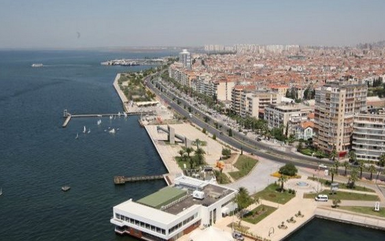 Karşıyaka Çit